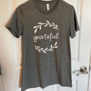Gray/white Grateful Graphic Tee